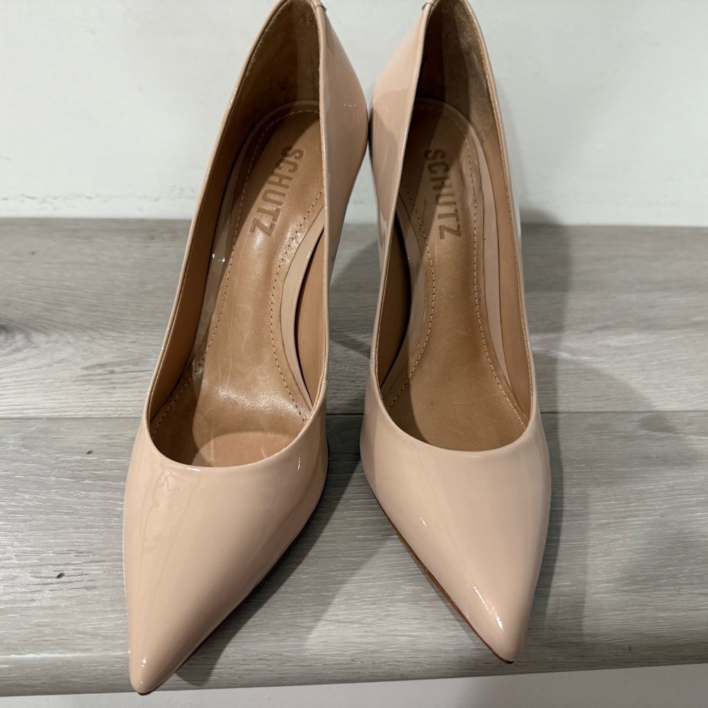 SCHUTZ Women's Beige Patent Heels